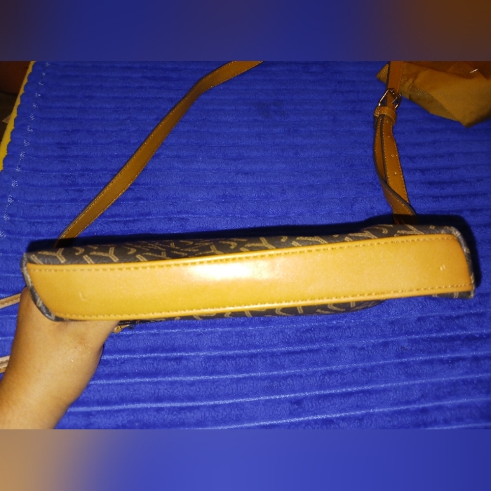 Purse - Picture 6 of 8